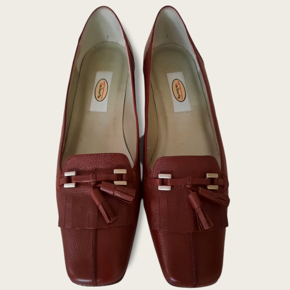 SOLD-⭐Timeless Classic Burgundy Loafer Narrow